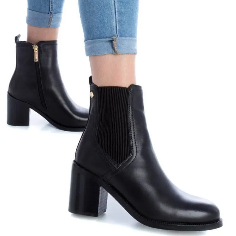 Carmela Black Classic Block Heel Boots