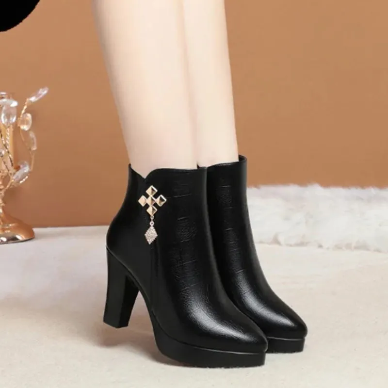 Elegant Heeled Ankle Boots